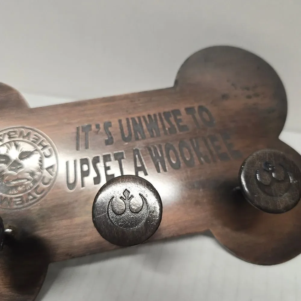 Chewbacca Metal Wall Leash Holder “It’s Unsafe To Upset A Wookie” Star Wars
